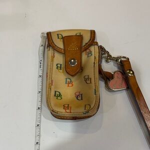 Vintage Dooney & Bourke DB Monogram Wristlet Phone Pouch w/ Heart Charm Y2K